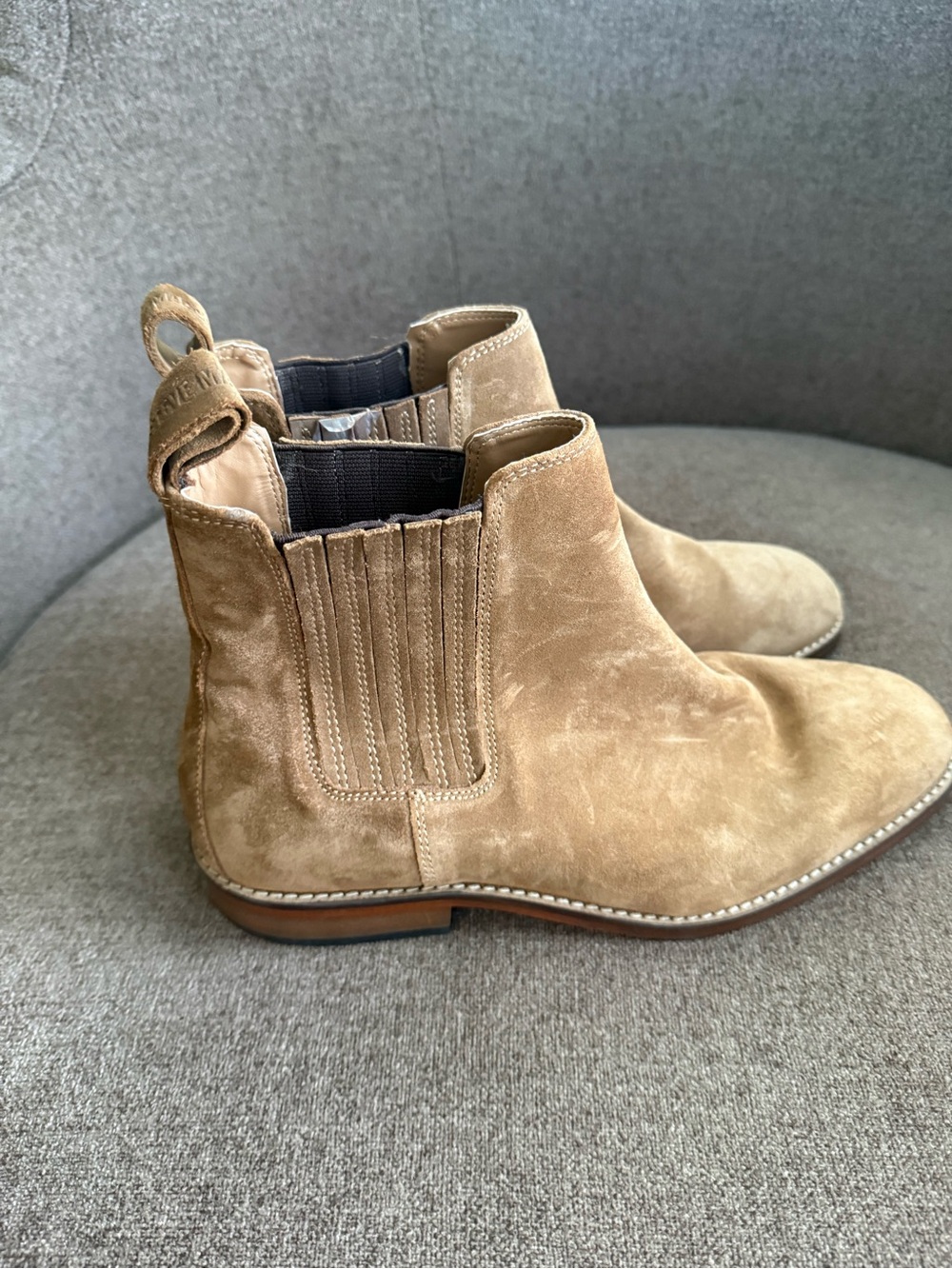 Steve Madden Men's Suede Chukka Chelsea Boots in Tan